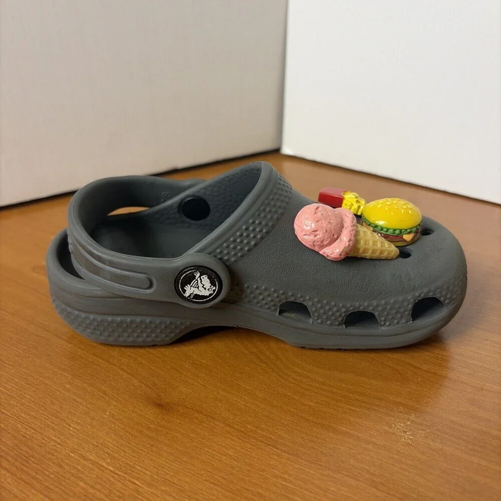 Croc Unisex Little Kids Clogs Size 8 Grey With Fast Food Jibbitz